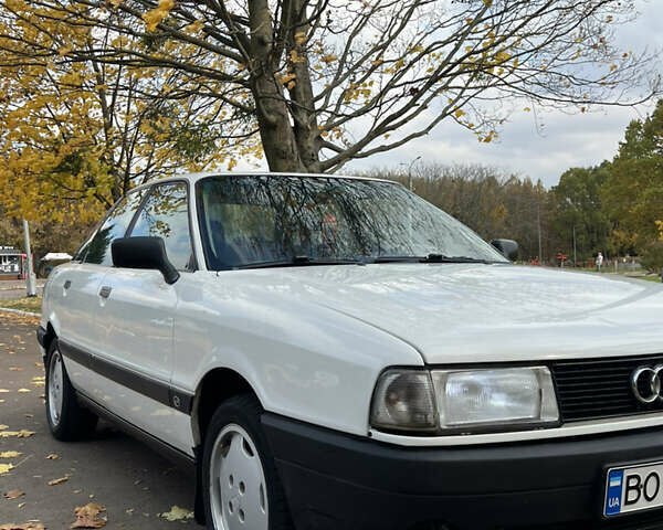 Білий Ауді 80, об'ємом двигуна 1.8 л та пробігом 300 тис. км за 1750 $, фото 4 на Automoto.ua