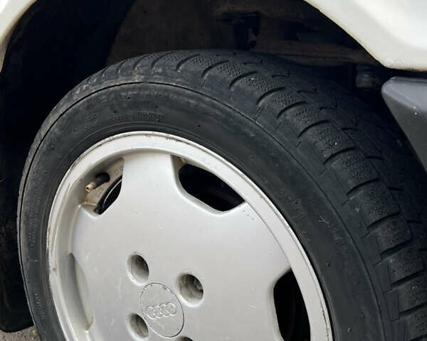 Білий Ауді 80, об'ємом двигуна 1.8 л та пробігом 300 тис. км за 1750 $, фото 10 на Automoto.ua