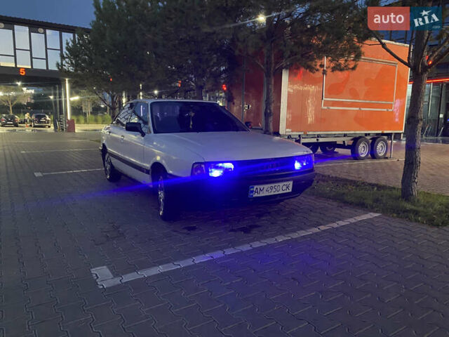 Білий Ауді 80, об'ємом двигуна 1.8 л та пробігом 300 тис. км за 1750 $, фото 2 на Automoto.ua