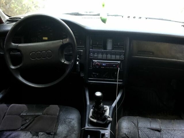 Белый Ауди 80, объемом двигателя 1.8 л и пробегом 3 тыс. км за 474 $, фото 7 на Automoto.ua