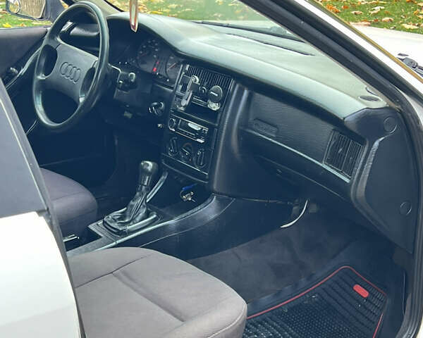 Білий Ауді 80, об'ємом двигуна 1.8 л та пробігом 300 тис. км за 1750 $, фото 17 на Automoto.ua