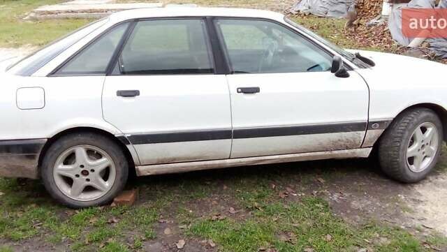 Белый Ауди 80, объемом двигателя 1.78 л и пробегом 300 тыс. км за 600 $, фото 4 на Automoto.ua