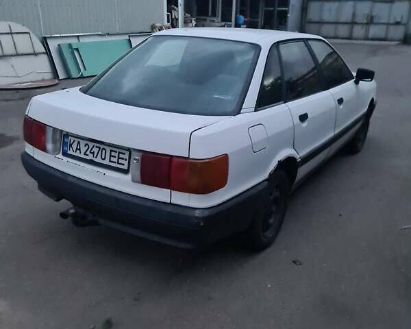 Белый Ауди 80, объемом двигателя 1.8 л и пробегом 77 тыс. км за 1250 $, фото 2 на Automoto.ua