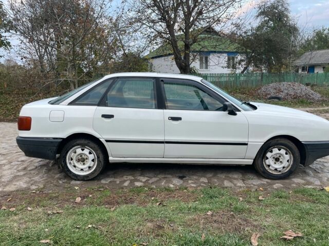 Белый Ауди 80, объемом двигателя 1.8 л и пробегом 600 тыс. км за 1050 $, фото 4 на Automoto.ua