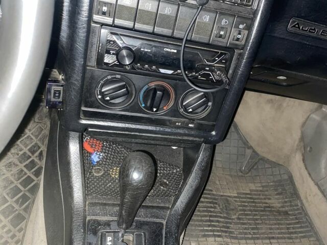 Білий Ауді 80, об'ємом двигуна 1.8 л та пробігом 403 тис. км за 1789 $, фото 2 на Automoto.ua