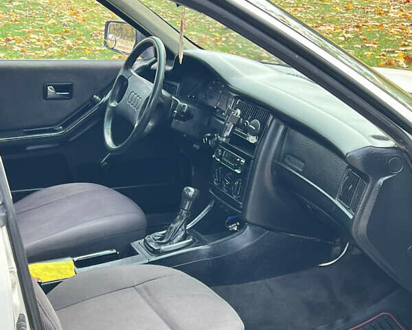 Білий Ауді 80, об'ємом двигуна 1.8 л та пробігом 300 тис. км за 1750 $, фото 18 на Automoto.ua