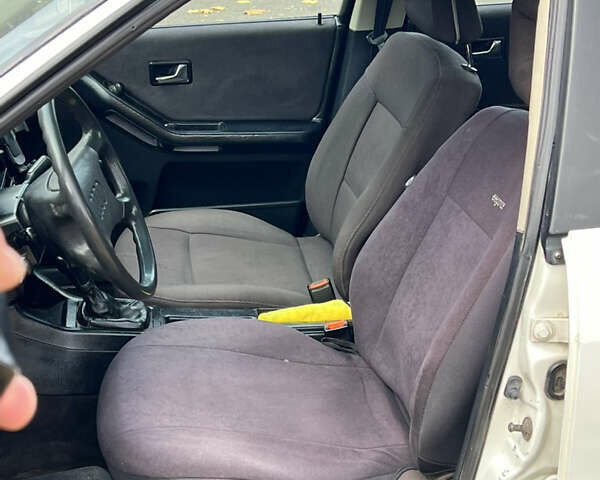 Білий Ауді 80, об'ємом двигуна 1.8 л та пробігом 300 тис. км за 1750 $, фото 13 на Automoto.ua