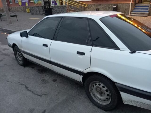 Білий Ауді 80, об'ємом двигуна 2 л та пробігом 300 тис. км за 1500 $, фото 4 на Automoto.ua