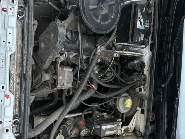 Белый Ауди 80, объемом двигателя 1.8 л и пробегом 270 тыс. км за 3000 $, фото 12 на Automoto.ua