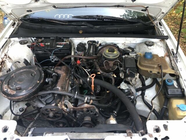 Белый Ауди 80, объемом двигателя 1.8 л и пробегом 3 тыс. км за 474 $, фото 11 на Automoto.ua