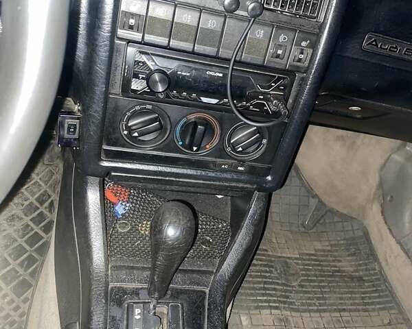 Белый Ауди 80, объемом двигателя 1.8 л и пробегом 403 тыс. км за 1789 $, фото 1 на Automoto.ua