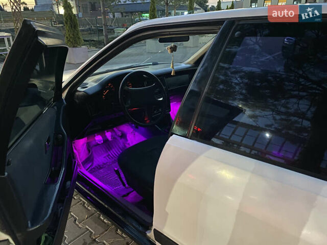 Білий Ауді 80, об'ємом двигуна 1.8 л та пробігом 300 тис. км за 1750 $, фото 5 на Automoto.ua