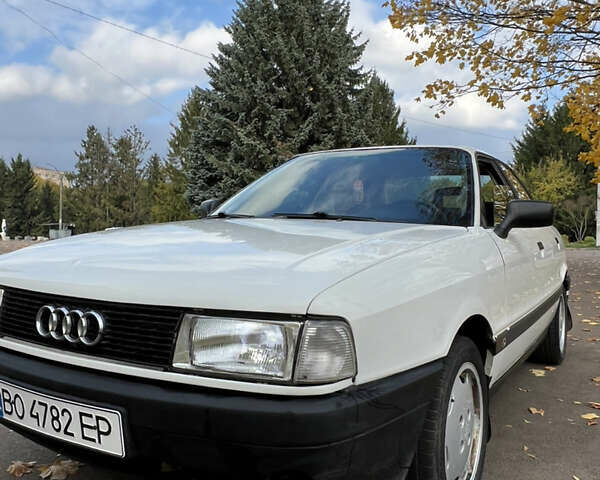Білий Ауді 80, об'ємом двигуна 1.8 л та пробігом 300 тис. км за 1750 $, фото 3 на Automoto.ua