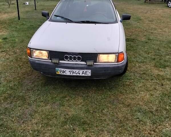 Білий Ауді 80, об'ємом двигуна 1.6 л та пробігом 400 тис. км за 650 $, фото 4 на Automoto.ua