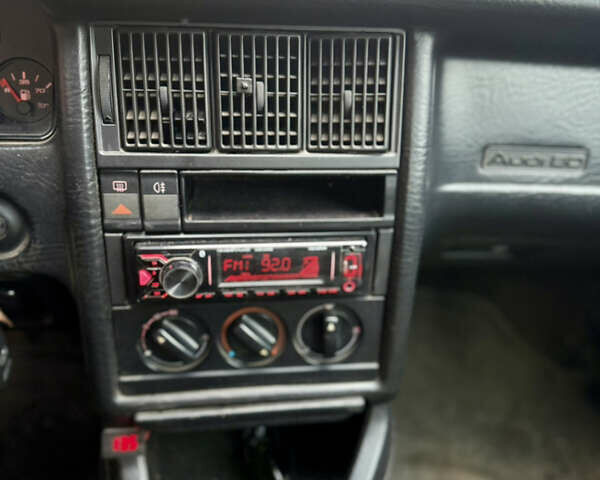 Белый Ауди 80, объемом двигателя 1.78 л и пробегом 418 тыс. км за 1750 $, фото 20 на Automoto.ua