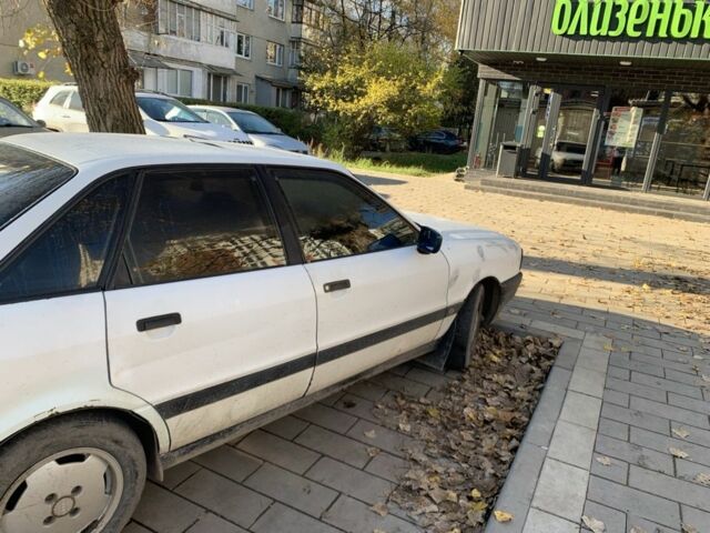 Белый Ауди 80, объемом двигателя 0 л и пробегом 300 тыс. км за 650 $, фото 1 на Automoto.ua