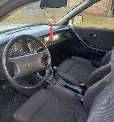 Белый Ауди 80, объемом двигателя 1.8 л и пробегом 297 тыс. км за 1600 $, фото 6 на Automoto.ua