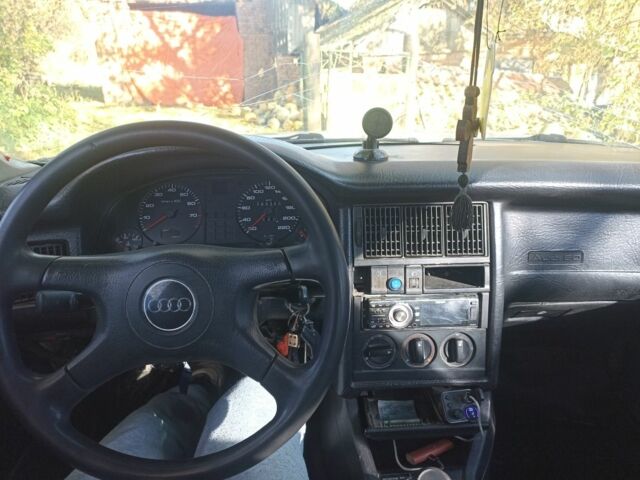 Ауді 80 1990 у Хмельницькому на Automoto.ua Білий Ауді 80, об'ємом двигуна 0 л та пробігом 295 тис. км за 800 $, фото 5 на Automoto.ua
