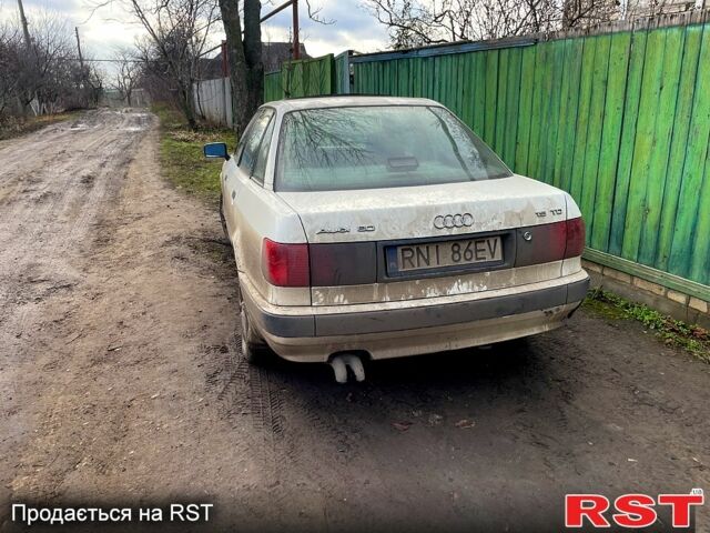 Белый Ауди 80, объемом двигателя 1.9 л и пробегом 0 тыс. км за 1800 $, фото 2 на Automoto.ua