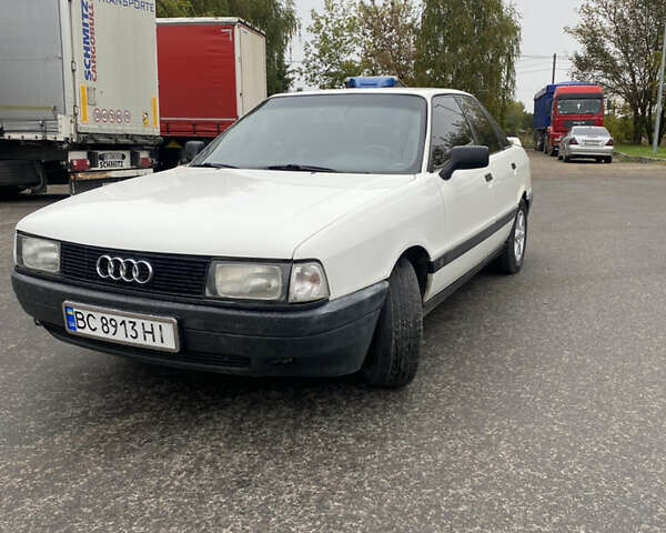 Белый Ауди 80, объемом двигателя 1.8 л и пробегом 368 тыс. км за 1999 $, фото 1 на Automoto.ua