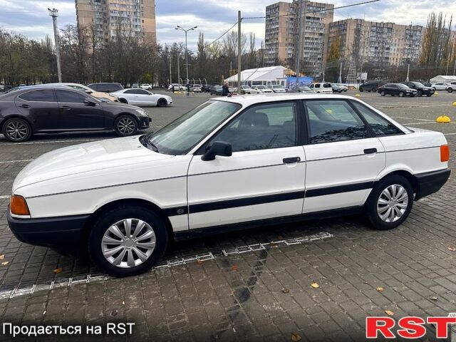 Белый Ауди 80, объемом двигателя 1.8 л и пробегом 200 тыс. км за 1400 $, фото 8 на Automoto.ua