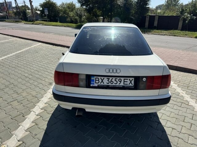 Белый Ауди 80, объемом двигателя 2 л и пробегом 285 тыс. км за 2500 $, фото 4 на Automoto.ua