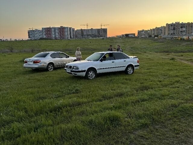 Белый Ауди 80, объемом двигателя 2 л и пробегом 150 тыс. км за 2700 $, фото 1 на Automoto.ua
