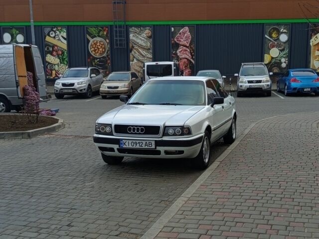 Белый Ауди 80, объемом двигателя 2 л и пробегом 150 тыс. км за 2700 $, фото 3 на Automoto.ua