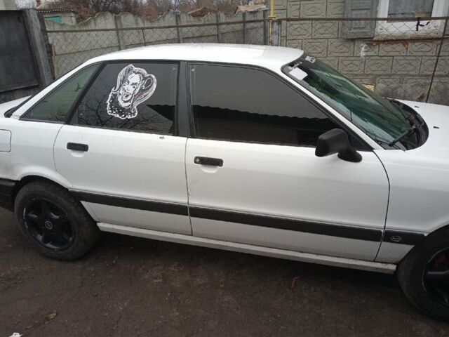 Белый Ауди 80, объемом двигателя 1.8 л и пробегом 1 тыс. км за 1204 $, фото 1 на Automoto.ua