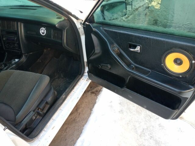 Белый Ауди 80, объемом двигателя 1.8 л и пробегом 1 тыс. км за 1204 $, фото 4 на Automoto.ua