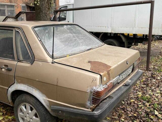 Бежевый Ауди 80, объемом двигателя 1.6 л и пробегом 490 тыс. км за 600 $, фото 5 на Automoto.ua