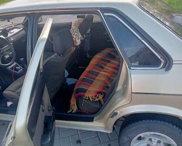 Бежевый Ауди 80, объемом двигателя 1.78 л и пробегом 260 тыс. км за 1200 $, фото 2 на Automoto.ua