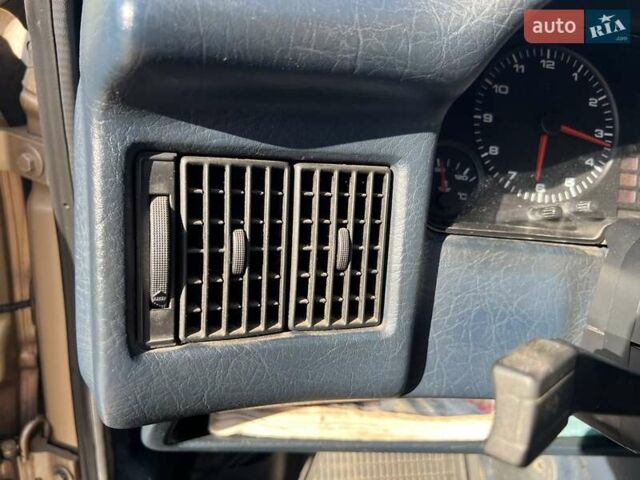 Бежевый Ауди 80, объемом двигателя 1.8 л и пробегом 409 тыс. км за 1499 $, фото 17 на Automoto.ua