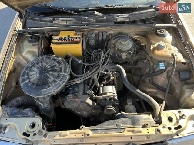 Бежевый Ауди 80, объемом двигателя 1.8 л и пробегом 409 тыс. км за 1499 $, фото 30 на Automoto.ua