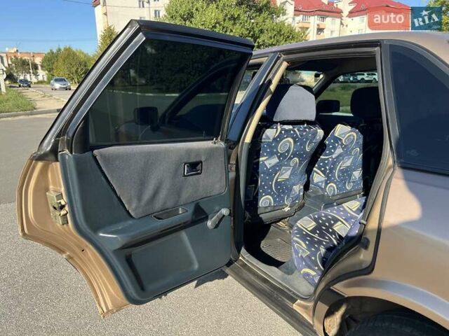 Бежевый Ауди 80, объемом двигателя 1.8 л и пробегом 409 тыс. км за 1499 $, фото 19 на Automoto.ua