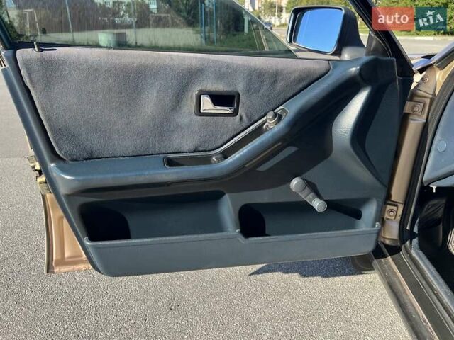 Бежевый Ауди 80, объемом двигателя 1.8 л и пробегом 409 тыс. км за 1499 $, фото 9 на Automoto.ua