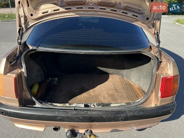 Бежевый Ауди 80, объемом двигателя 1.8 л и пробегом 409 тыс. км за 1499 $, фото 22 на Automoto.ua