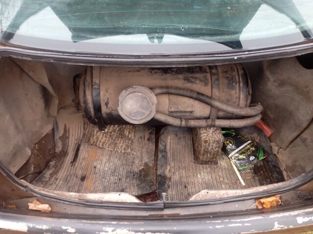 Бежевый Ауди 80, объемом двигателя 1.8 л и пробегом 1000 тыс. км за 1100 $, фото 6 на Automoto.ua