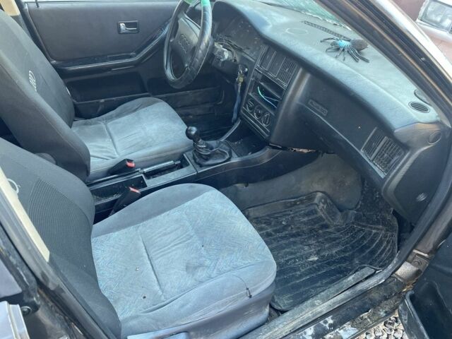 Бежевый Ауди 80, объемом двигателя 1.8 л и пробегом 300 тыс. км за 500 $, фото 6 на Automoto.ua