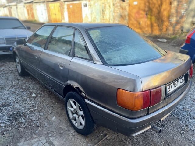 Бежевый Ауди 80, объемом двигателя 1.8 л и пробегом 300 тыс. км за 500 $, фото 3 на Automoto.ua