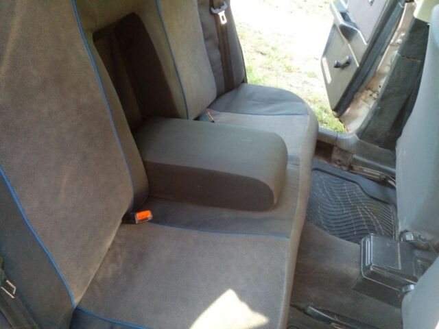 Бежевий Ауді 80, об'ємом двигуна 0 л та пробігом 200 тис. км за 1300 $, фото 7 на Automoto.ua