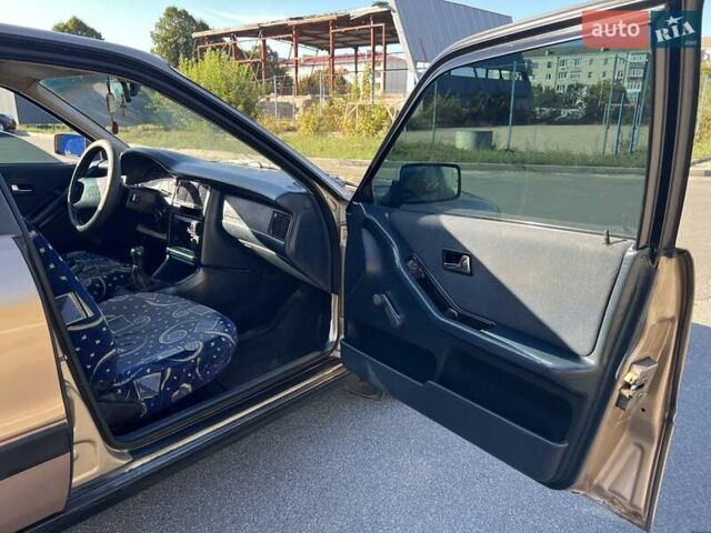 Бежевый Ауди 80, объемом двигателя 1.8 л и пробегом 409 тыс. км за 1499 $, фото 25 на Automoto.ua