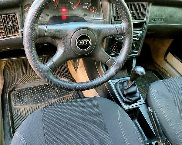 Бежевый Ауди 80, объемом двигателя 1.8 л и пробегом 388 тыс. км за 1500 $, фото 24 на Automoto.ua