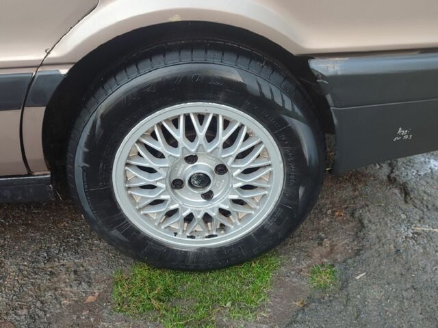 Бежевый Ауди 80, объемом двигателя 1.8 л и пробегом 415 тыс. км за 1900 $, фото 4 на Automoto.ua