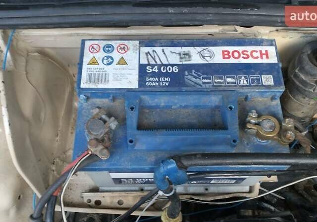 Бежевый Ауди 80, объемом двигателя 1.8 л и пробегом 326 тыс. км за 1550 $, фото 6 на Automoto.ua