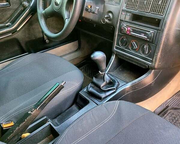 Бежевый Ауди 80, объемом двигателя 1.8 л и пробегом 388 тыс. км за 1500 $, фото 22 на Automoto.ua