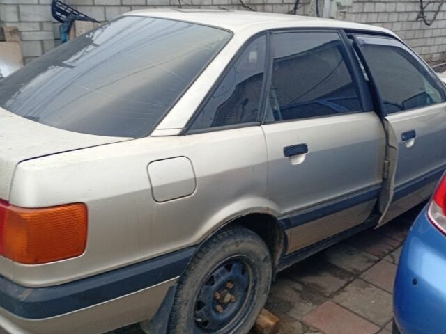 Бежевий Ауді 80, об'ємом двигуна 1.6 л та пробігом 260 тис. км за 270 $, фото 4 на Automoto.ua