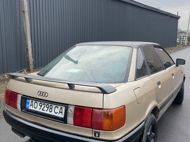 Бежевый Ауди 80, объемом двигателя 1.8 л и пробегом 300 тыс. км за 1300 $, фото 3 на Automoto.ua