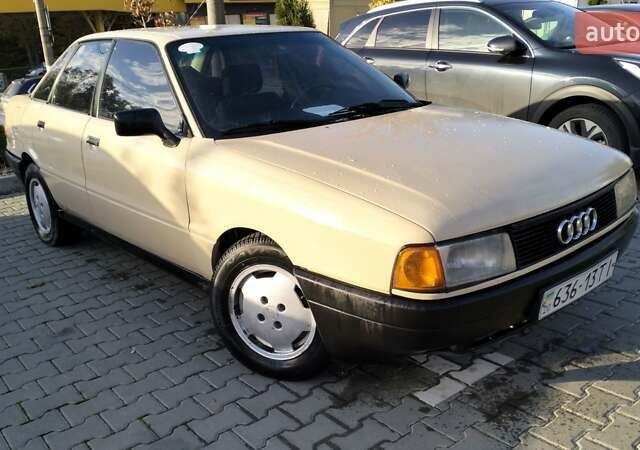 Бежевый Ауди 80, объемом двигателя 1.8 л и пробегом 326 тыс. км за 1550 $, фото 2 на Automoto.ua