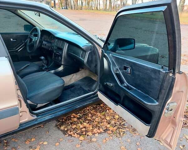 Бежевый Ауди 80, объемом двигателя 1.8 л и пробегом 388 тыс. км за 1500 $, фото 23 на Automoto.ua